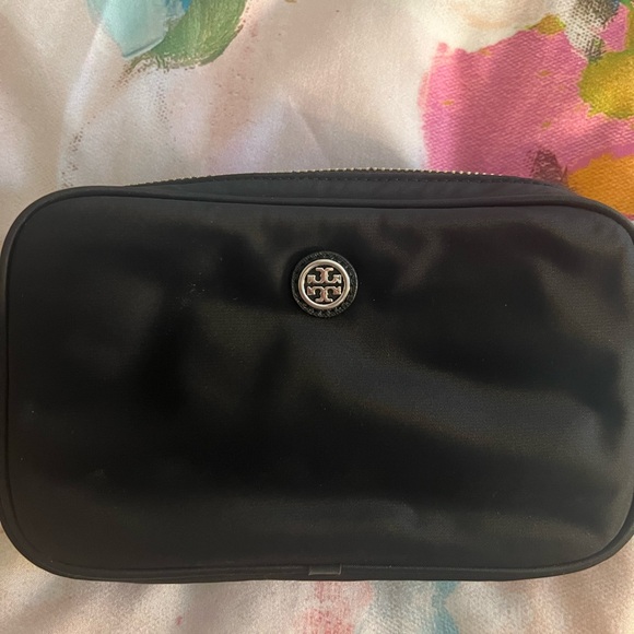 Tory Burch Black Belt Bag - Picture 5 of 6